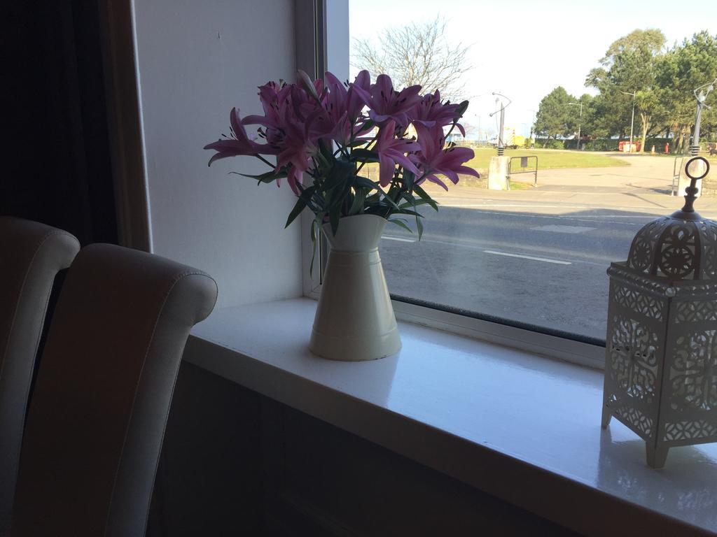Lakeview Guest House Stranraer Bagian luar foto